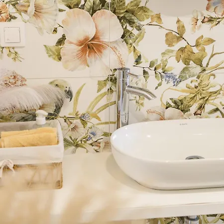 Tatil Evi Przejrzysty *