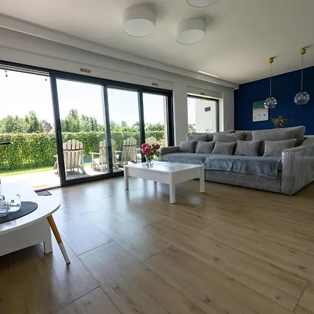 Tatil Evi Przejrzysty