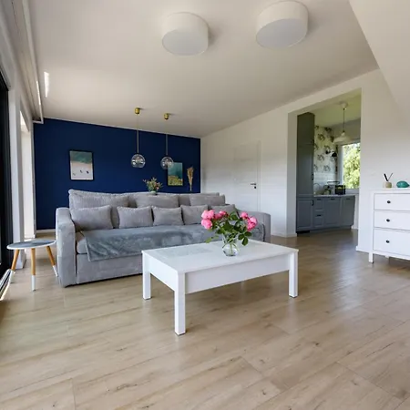 Semesterbostad Przejrzysty Sasino