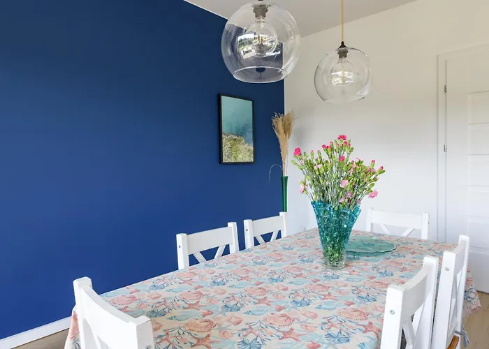 Przejrzysty Semesterbostad Sasino