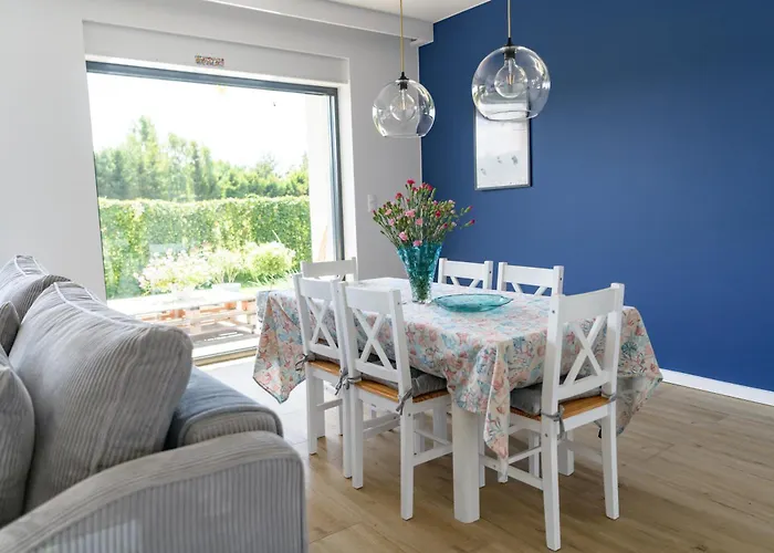 Przejrzysty Semesterbostad Sasino